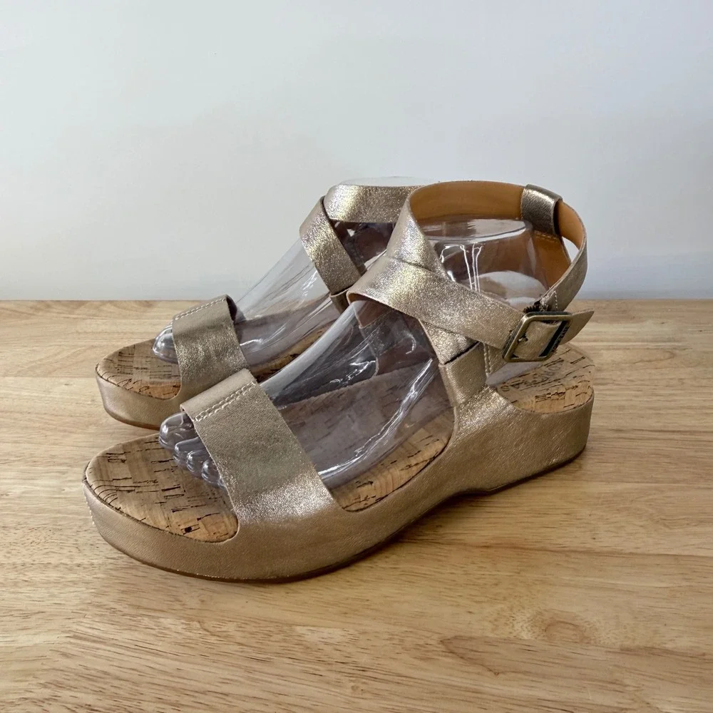 Kork-Ease Yadira Sandals Womens 10 Gold Metallic Leather Wedge KE0020610